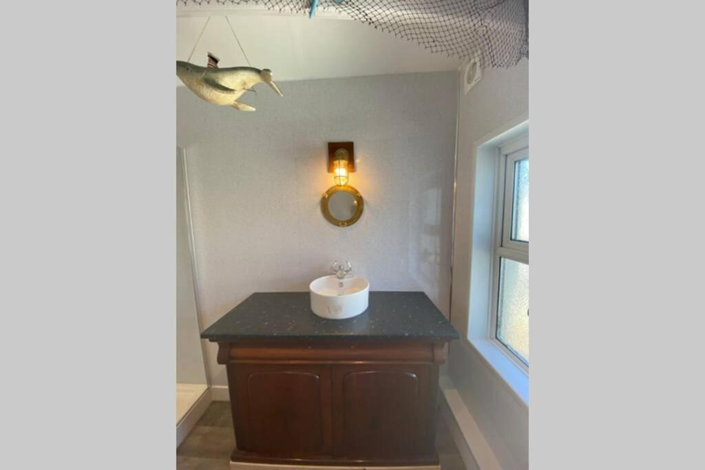 Seagulls Rest Marine Themed Seaview Apartment Criccieth Exterior foto